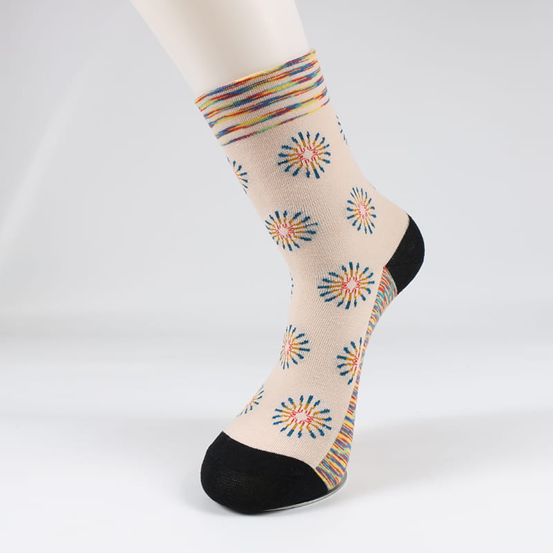 Kaus Kaki Kartun Bermotif Bunga Lucu Kaus Kaki Musim Gugur Musim Dingin Kepribadian Warna-warni Kreatif Katun Print Seni Wanita