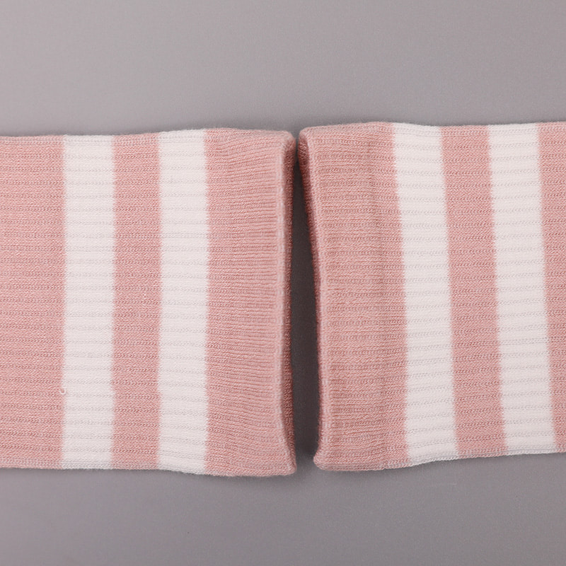 Nilon sutra pintal lembut dilapisi dengan amonia 2 strip horizontal dan kaus kaki wanita jahitan tangan yang diperkuat WSD1536